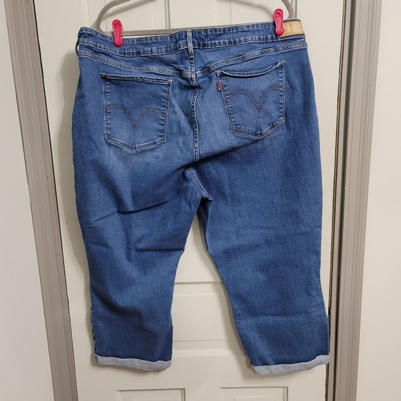 Levi's Straight Leg Crop Jeans - Picture 5 of 5